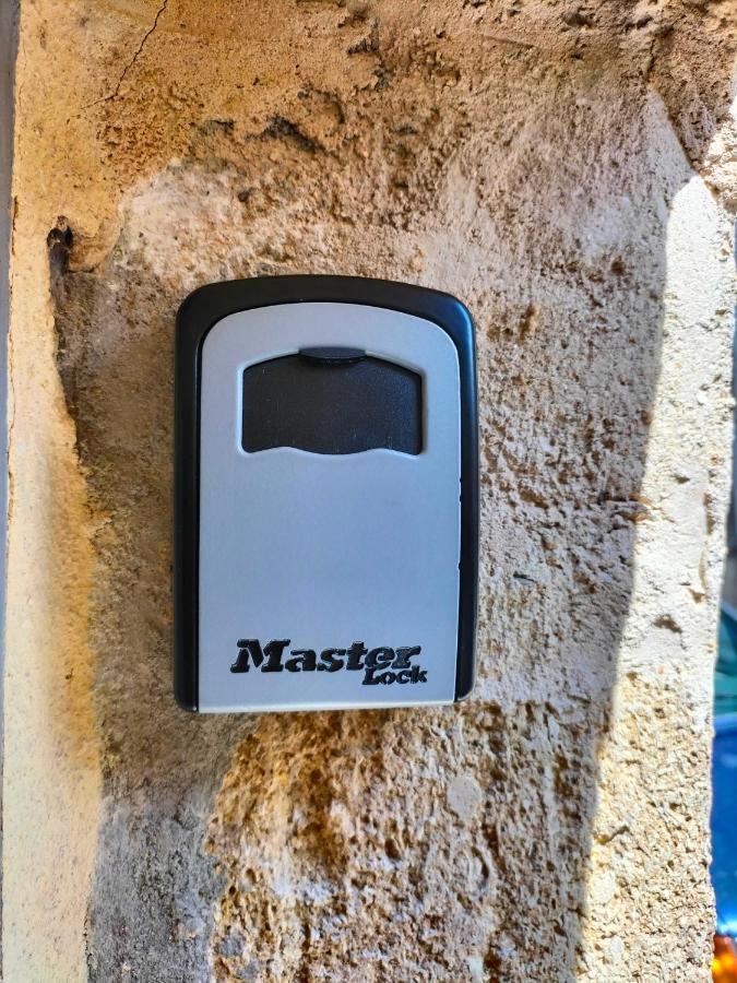 Maison De Village Familiale Pont Du Gard, Toit Terrasse, Barbecue, Fibre Vers Pont du Gard