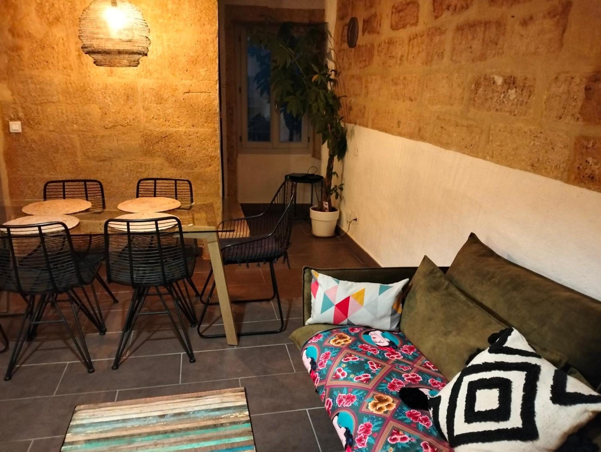 Maison De Village Familiale Pont Du Gard, Toit Terrasse, Barbecue, Fibre * Vers Pont du Gard